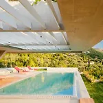 Boutique Osmolis Hotel 4*