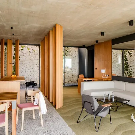 Boutique Osmolis Hotel
